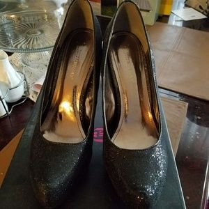 Black high heeled shoes w/glitter